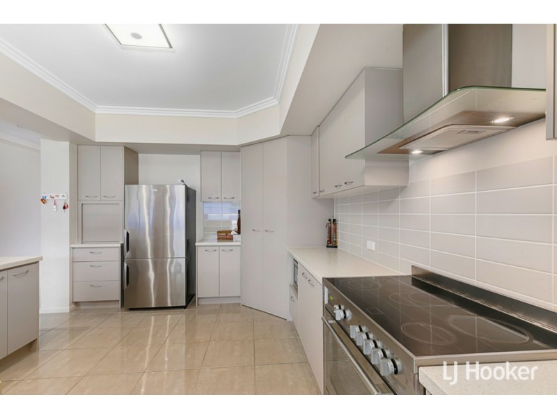 15 Douro Road, Wellington Point QLD 4160