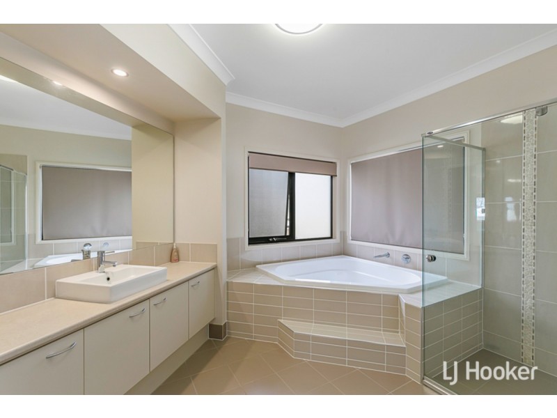 15 Douro Road, Wellington Point QLD 4160