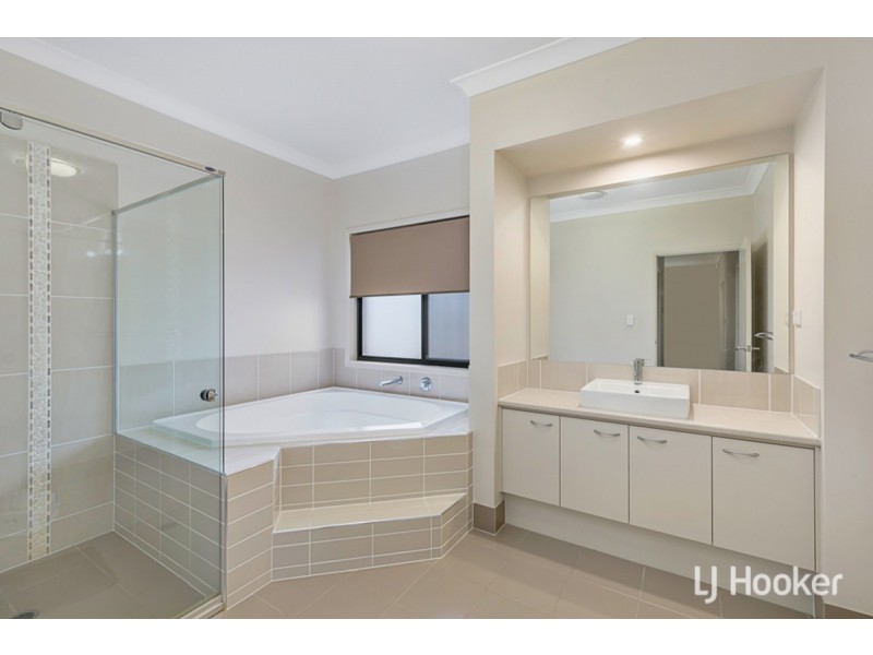 15 Douro Road, Wellington Point QLD 4160