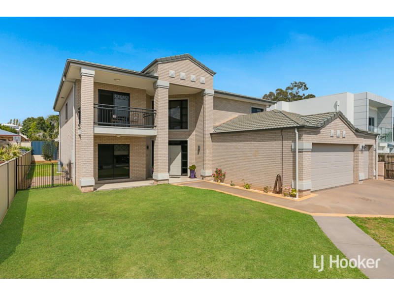 15 Douro Road, Wellington Point QLD 4160