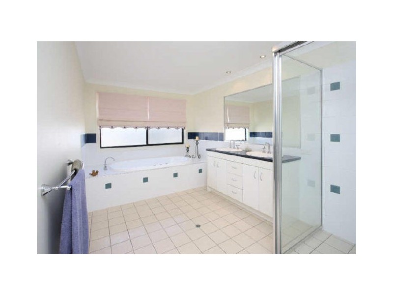 2 Hopgood Close, Thornlands QLD 4164