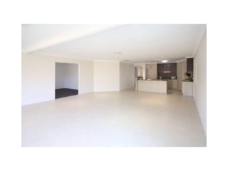 10 Kelby Close, Redland Bay QLD 4165