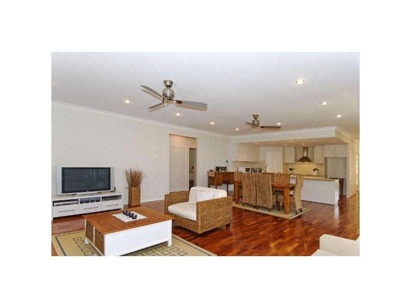 5 Hawkins Place, Thornlands QLD 4164