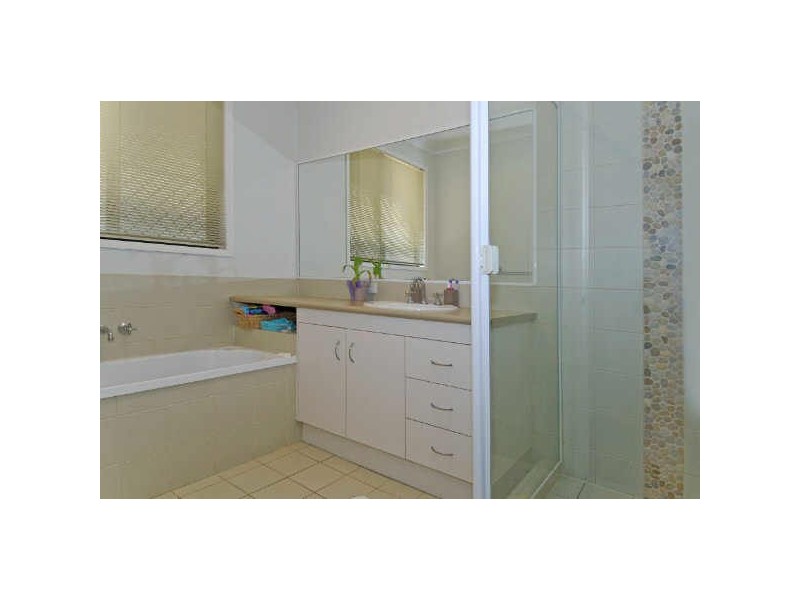 5 Hawkins Place, Thornlands QLD 4164
