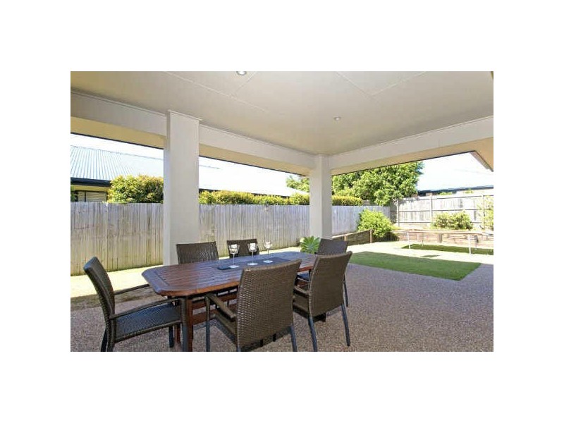 5 Hawkins Place, Thornlands QLD 4164