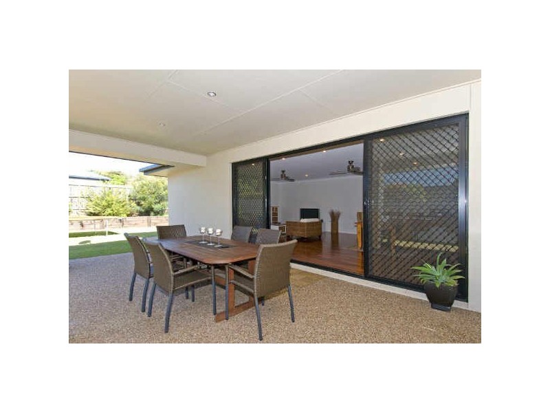 5 Hawkins Place, Thornlands QLD 4164