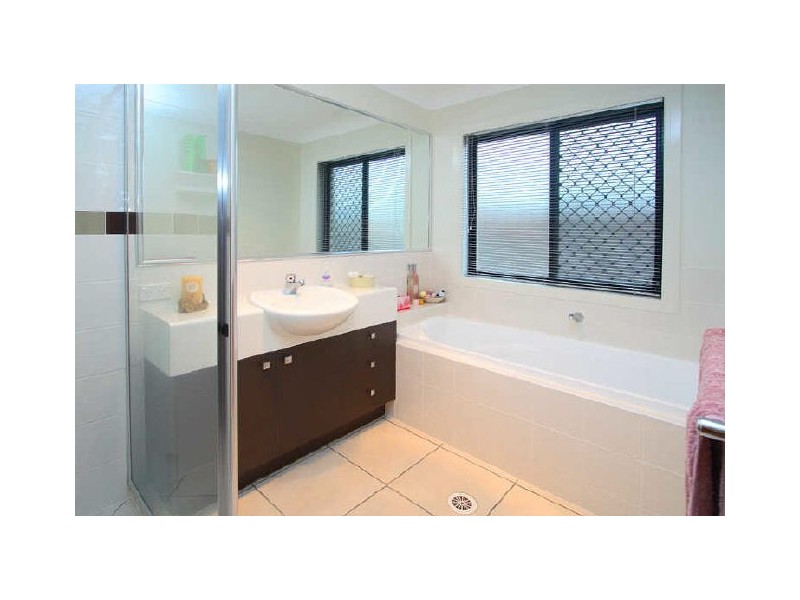 11 Bush Cherry Place, Thornlands QLD 4164
