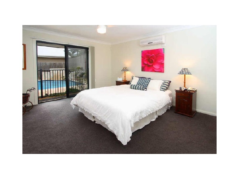 11 Bush Cherry Place, Thornlands QLD 4164