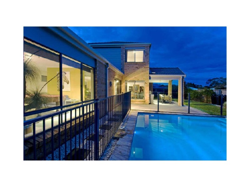 13 Syracuse Street, Redland Bay QLD 4165
