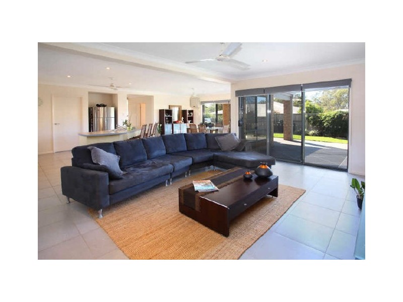 13 Syracuse Street, Redland Bay QLD 4165