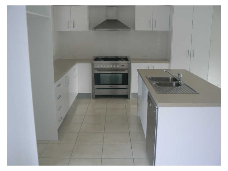 88 Ebony Crescent, Redland Bay QLD 4165