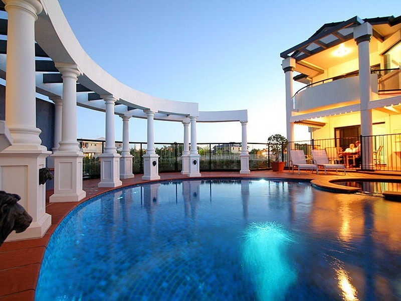 1 Mainroyal Court, Raby Bay QLD 4163