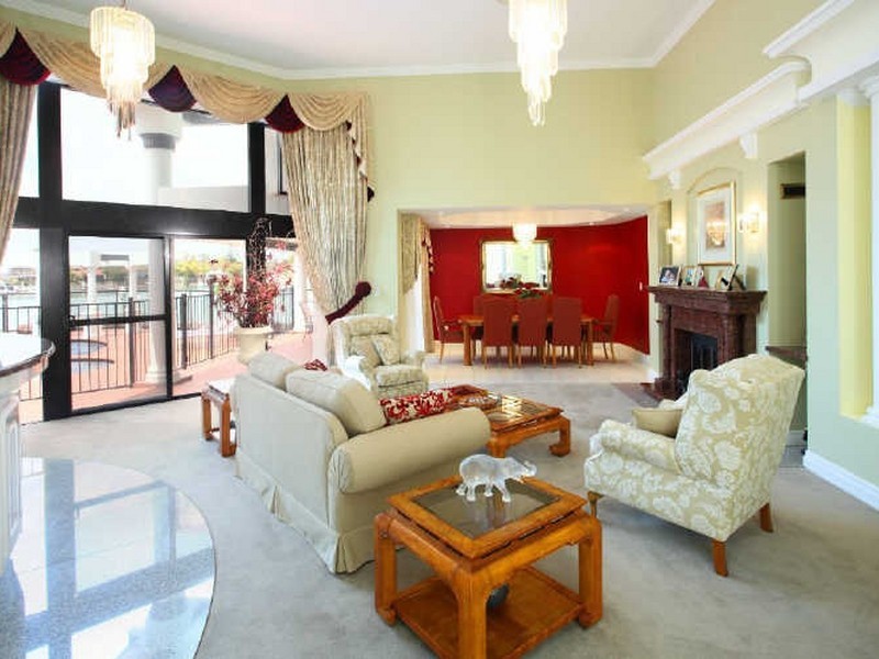 1 Mainroyal Court, Raby Bay QLD 4163