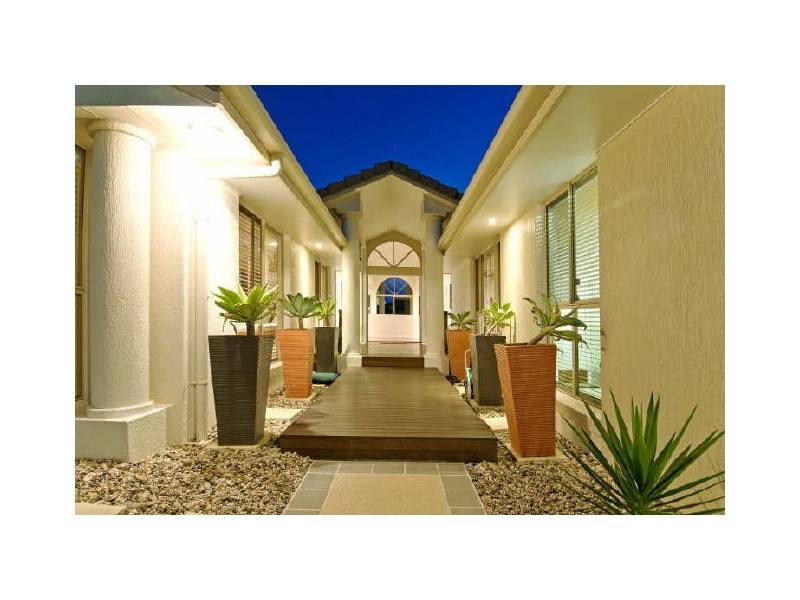 30 Caravel Court, Raby Bay QLD 4163