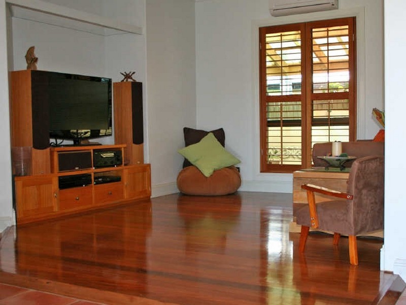 6 Apsley Street, Wellington Point QLD 4160