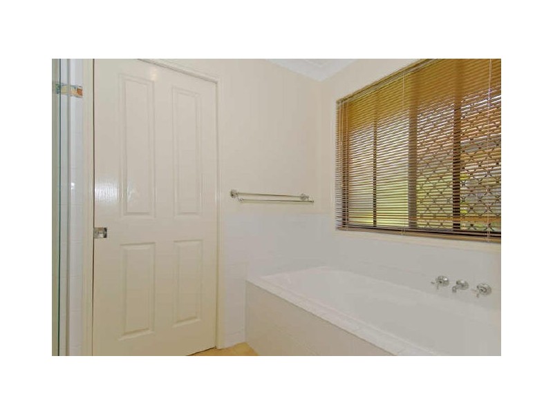 54 Hilliards Park Drive, Wellington Point QLD 4160