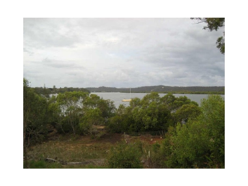 24 Schooner Street, Russell Island QLD 4184