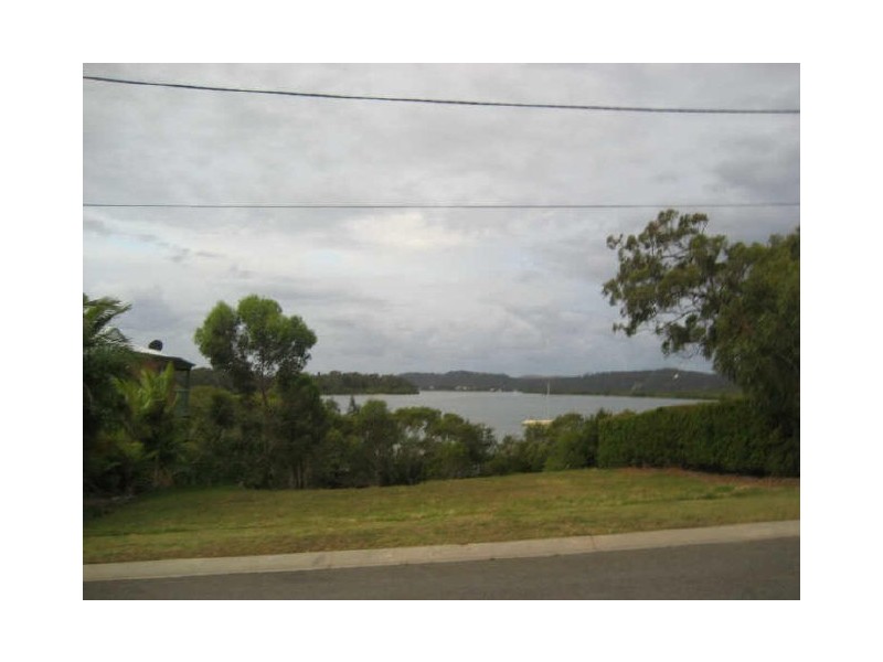 24 Schooner Street, Russell Island QLD 4184