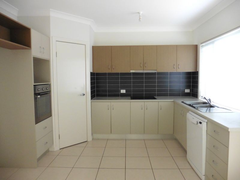 2/239 Queen Street, Cleveland QLD 4163