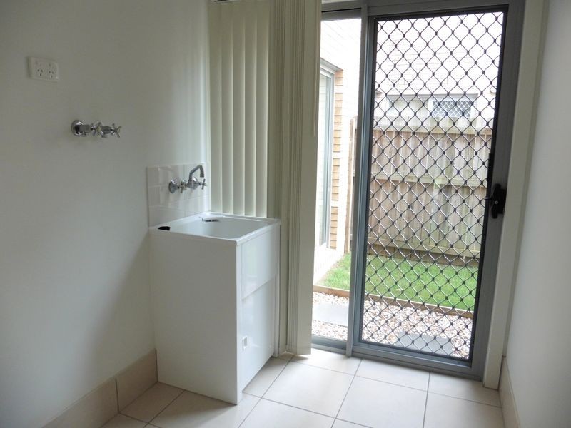 2/239 Queen Street, Cleveland QLD 4163