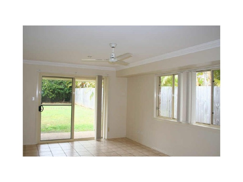 2/41 Wren Street, Birkdale QLD 4159