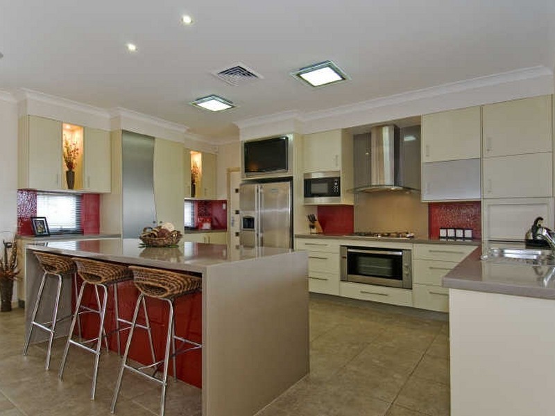 22 Trundle Road, Thornlands QLD 4164