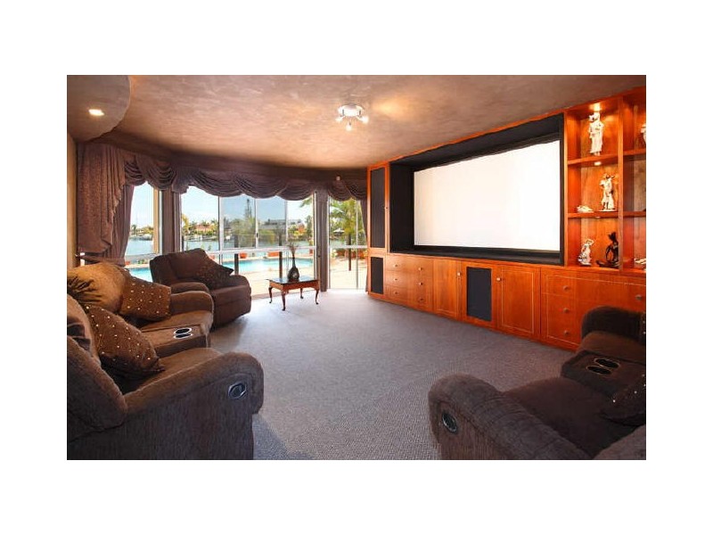 18 Mainroyal Court, Cleveland QLD 4163