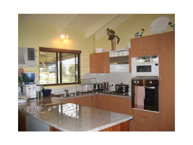 13 Zephyr Street, Russell Island QLD 4184