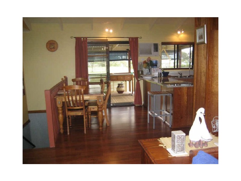 13 Zephyr Street, Russell Island QLD 4184