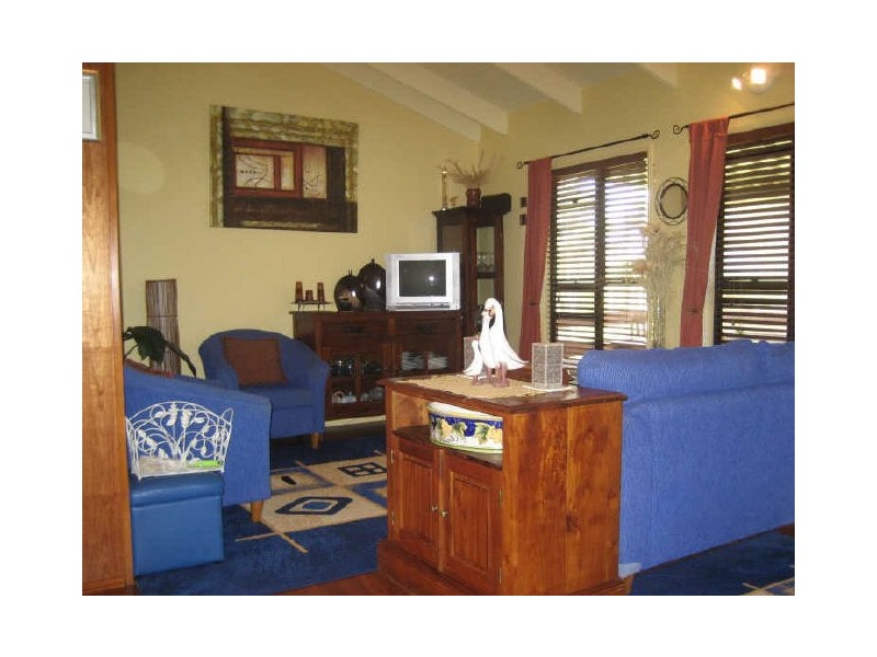 13 Zephyr Street, Russell Island QLD 4184