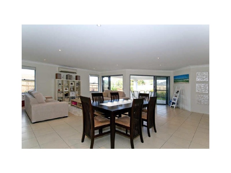 9 Kingsway Street, Wellington Point QLD 4160