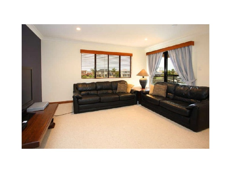 29 Sternlight Court, Raby Bay QLD 4163