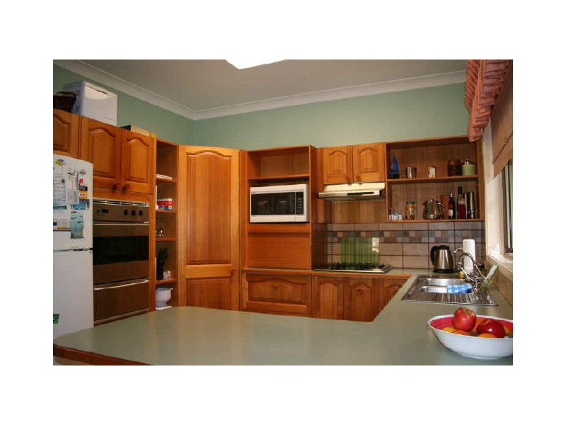 2 Commodore Court, Cleveland QLD 4163