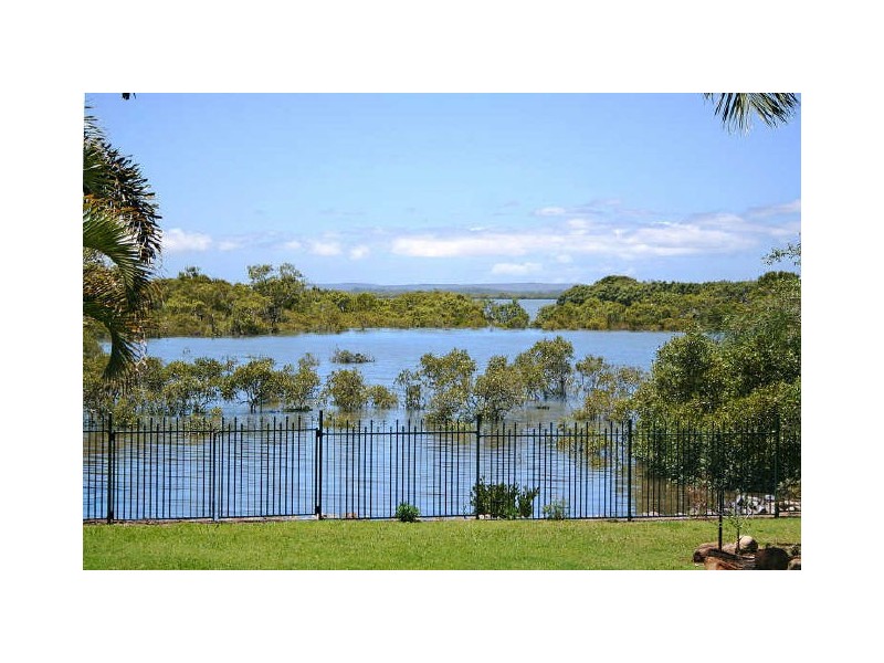 20 Muriel Street, Redland Bay QLD 4165