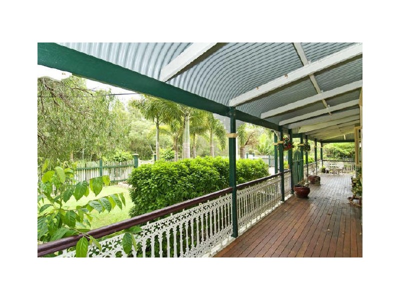 20 Muriel Street, Redland Bay QLD 4165