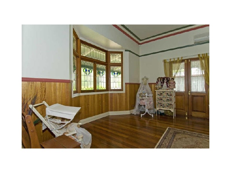 20 Muriel Street, Redland Bay QLD 4165