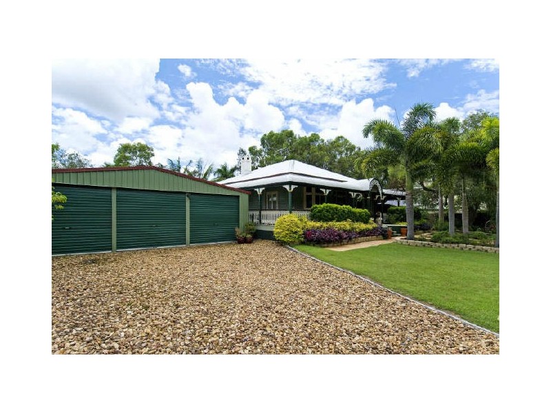 20 Muriel Street, Redland Bay QLD 4165