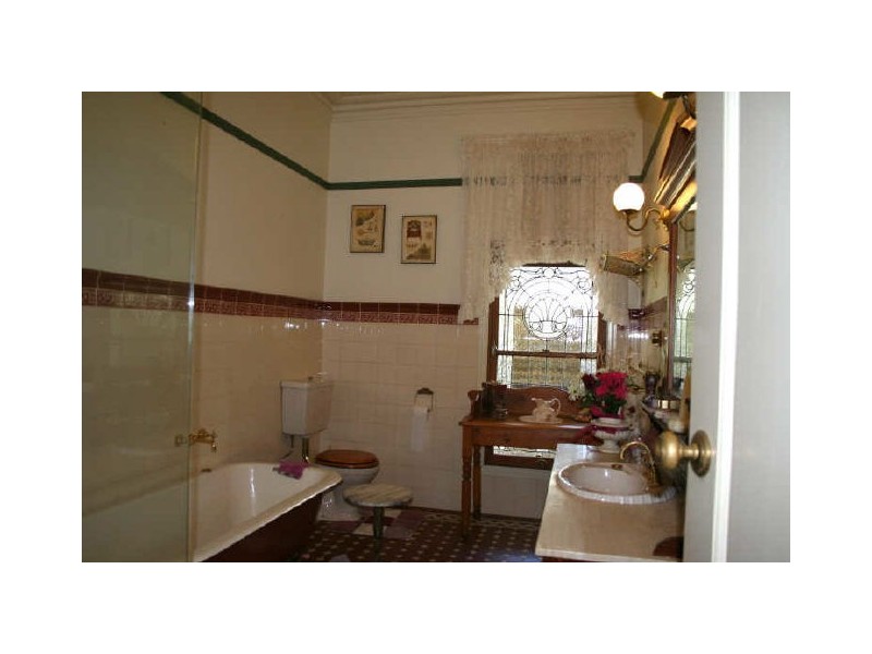 20 Muriel Street, Redland Bay QLD 4165