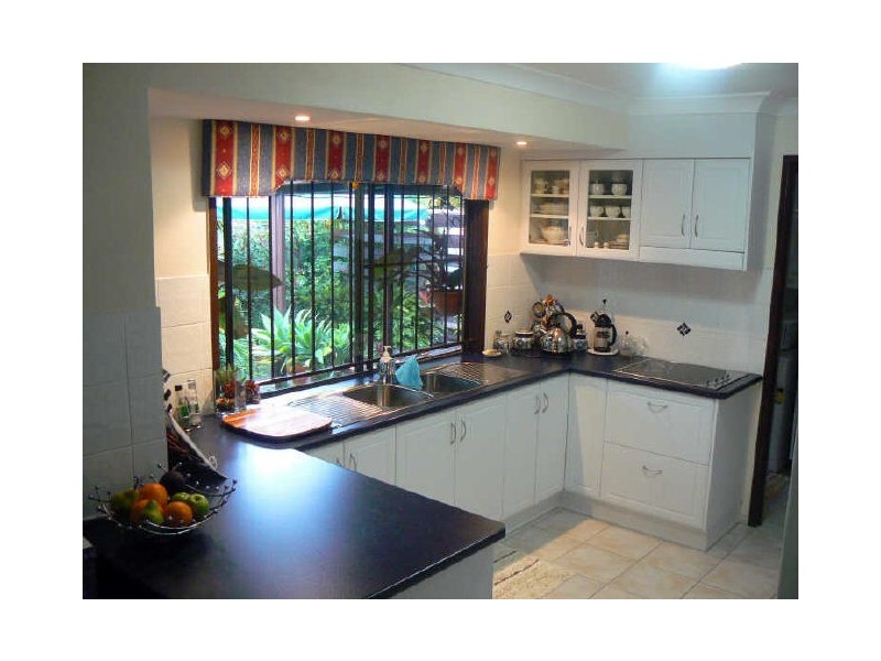 6 Angela Crescent, Cleveland QLD 4163