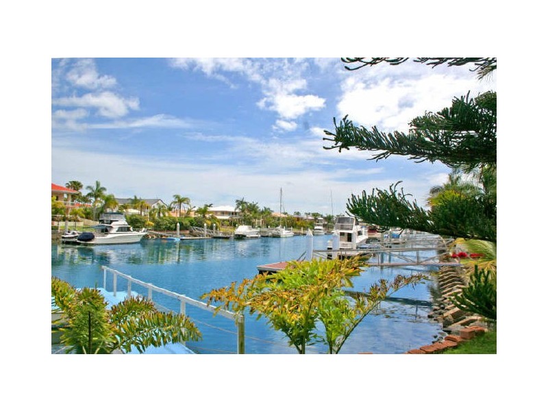 32 Anchorage Drive, Raby Bay QLD 4163