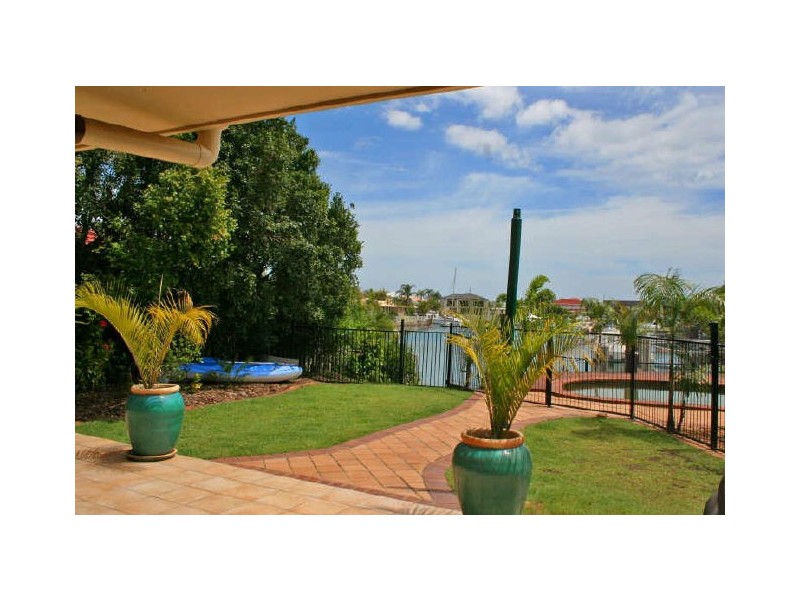 22 Compass Court, Raby Bay QLD 4163
