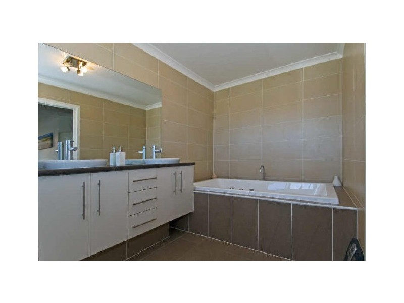 41 Waterville Drive, Thornlands QLD 4164