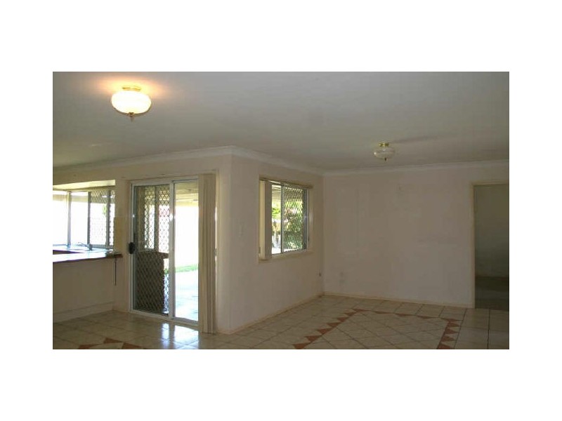 46 School Road, Victoria Point QLD 4165