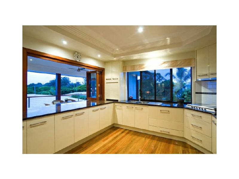 4 Oak Street, Ormiston QLD 4160