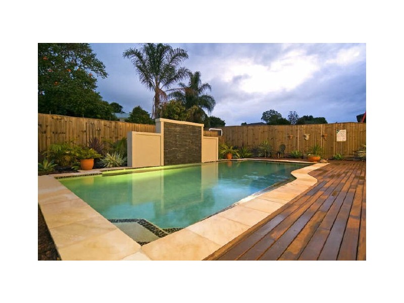 4 Oak Street, Ormiston QLD 4160