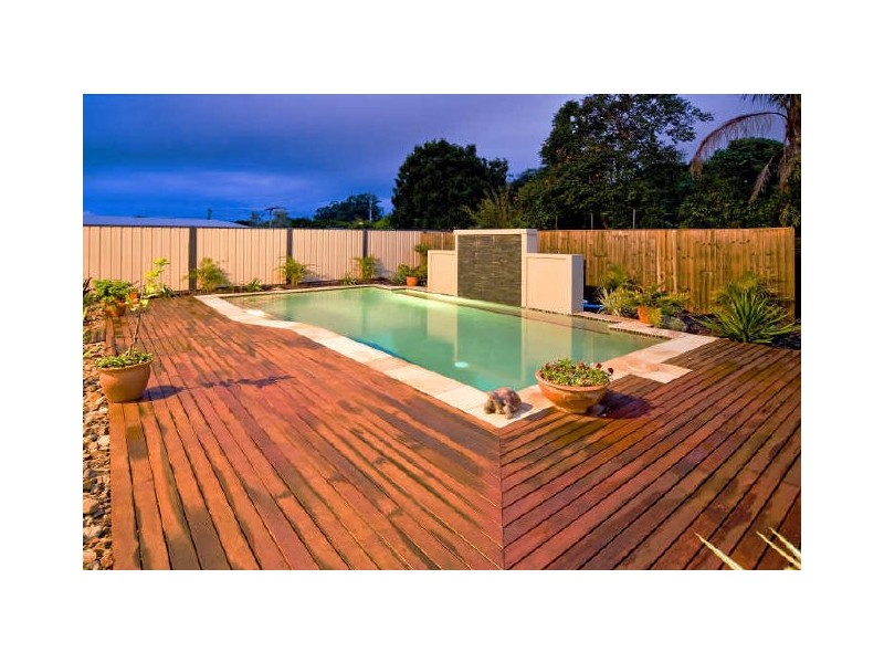4 Oak Street, Ormiston QLD 4160