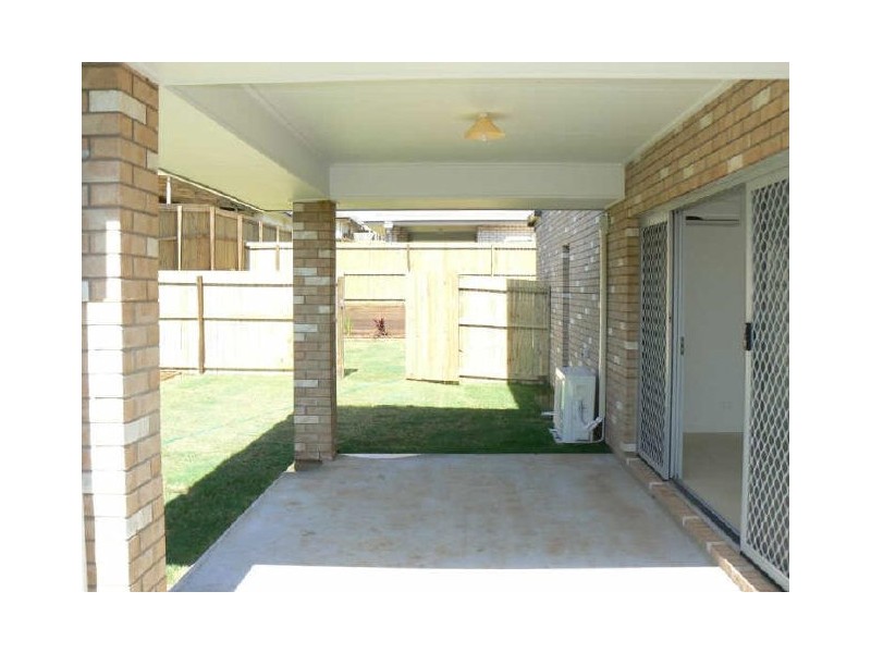 Duplex 2/239 Queen St, Cleveland QLD 4163