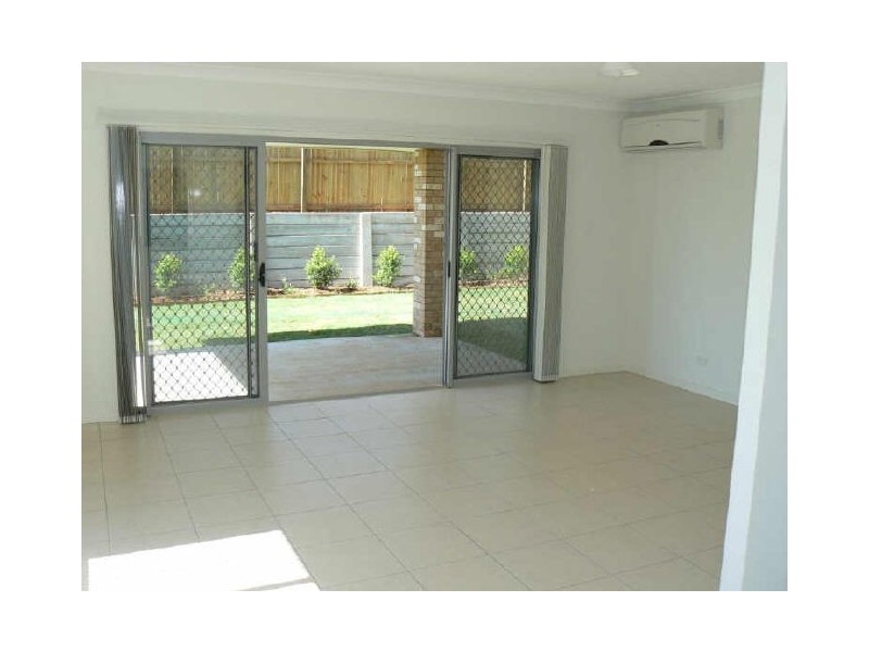 Duplex 2/239 Queen St, Cleveland QLD 4163