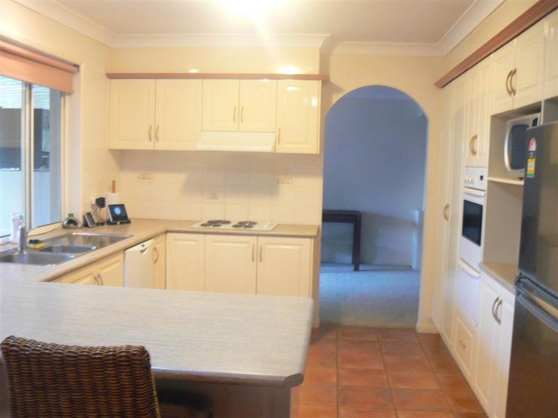 5 Johnston Avenue, Birkdale QLD 4159