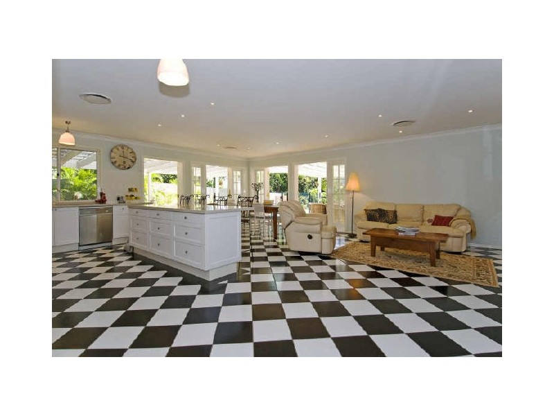 15A Bee Street, Ormiston QLD 4160